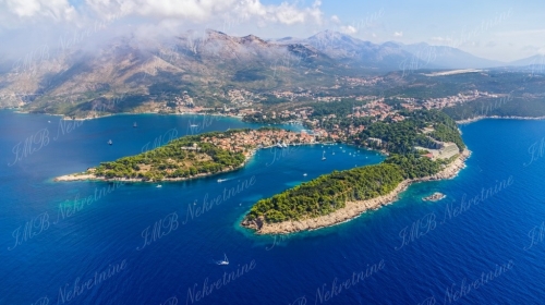 Building plot of approx. 9000 m2 with sea view - Dubrovnik area
