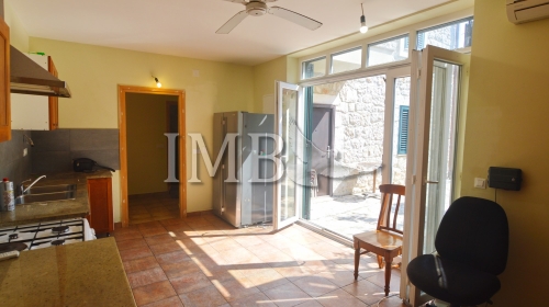 Two storey house app. 120 m2 | Peaceful location | Near ammenities | Dubrovnik area