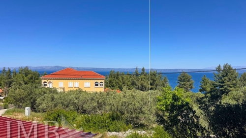 Građevinsko zemljište cca 1.250 m2 uz more | Prekrasan pogled na more i otoke | Građevinska dozvola za vilu s bazenom | otok Korčula