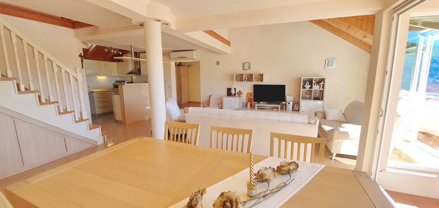 KOMFORAN STAN S POGLEDOM NA MORE | 4 SS | PARKING | Tražena lokacija | Dubrovnik okolica