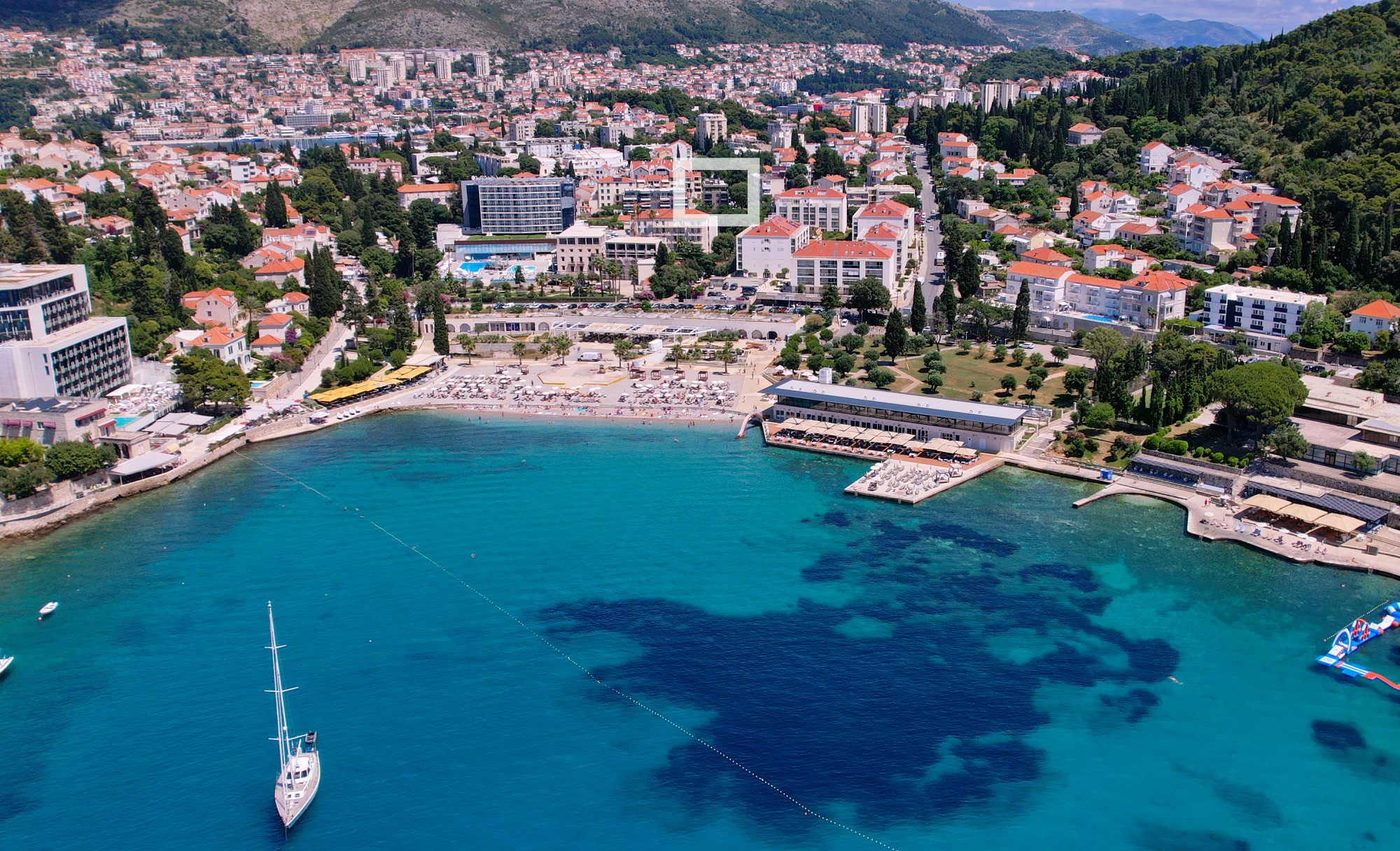 NOVOGRADNJA NA TOP LOKACIJI! Apartman cca 57 m2 | 2 spavaće sobe | Blizina mora / plaže | Parking u garaži | Dubrovnik, Uvala Lapad